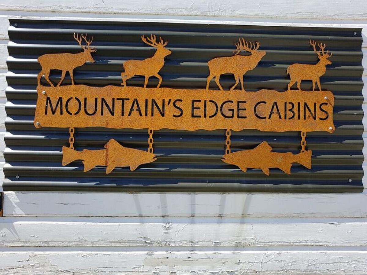 Mountains Edge Cabins Monowai Екстер'єр фото