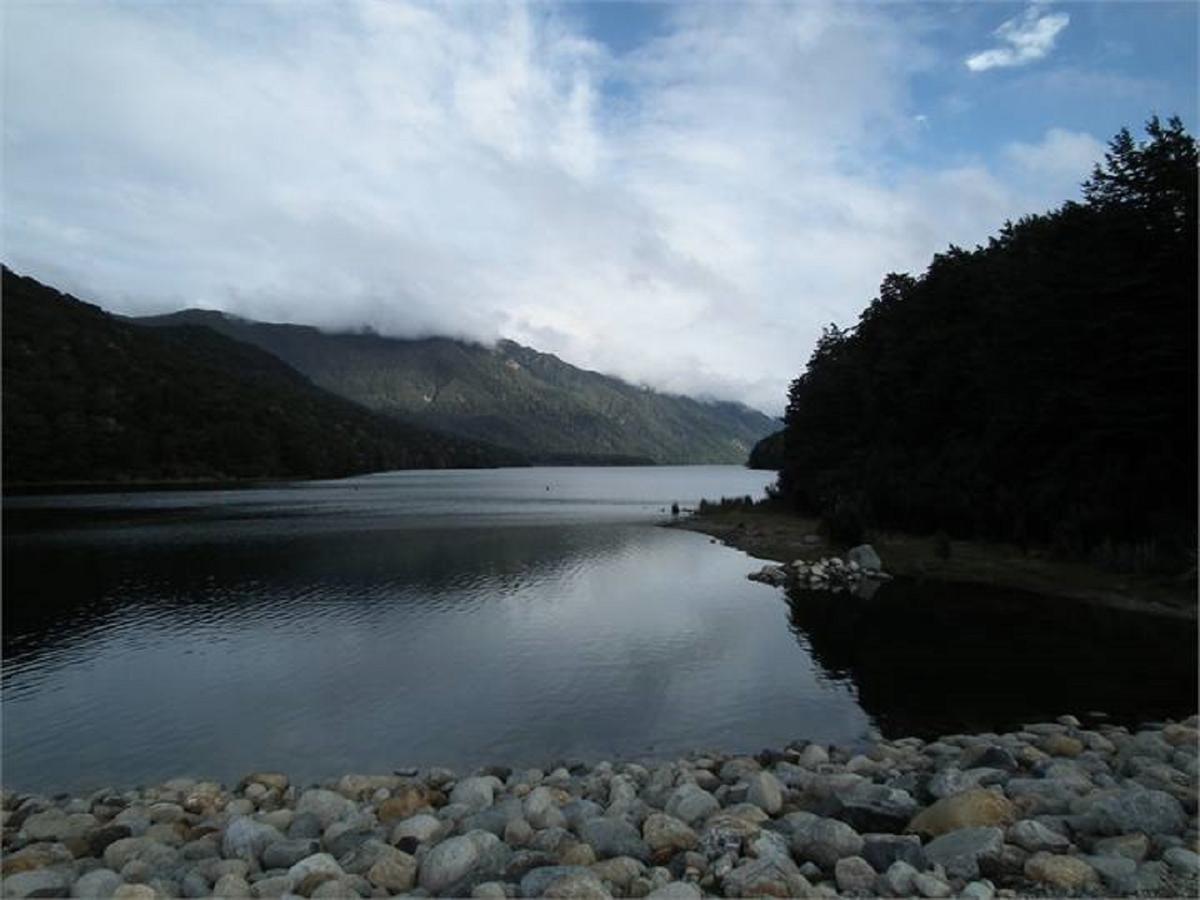 Mountains Edge Cabins Monowai Екстер'єр фото